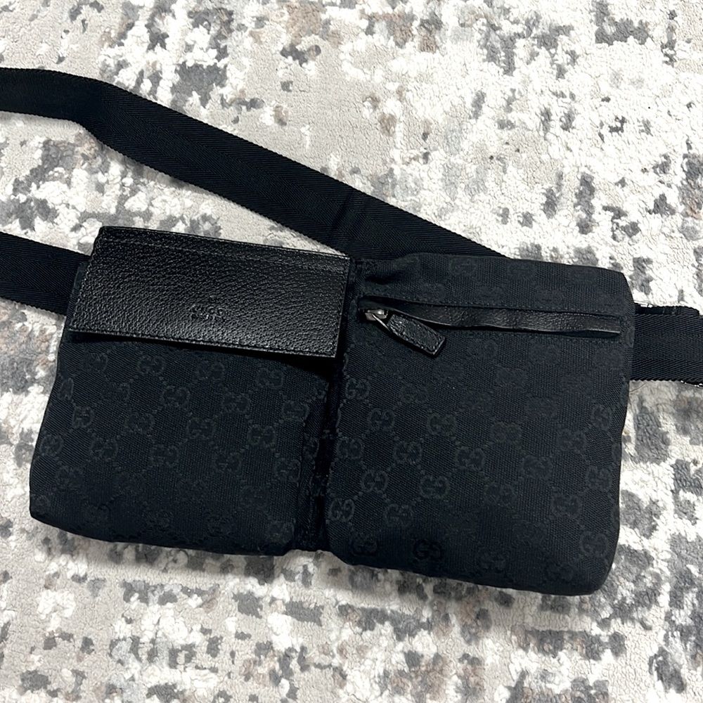 Gucci Monogram Black belt bag